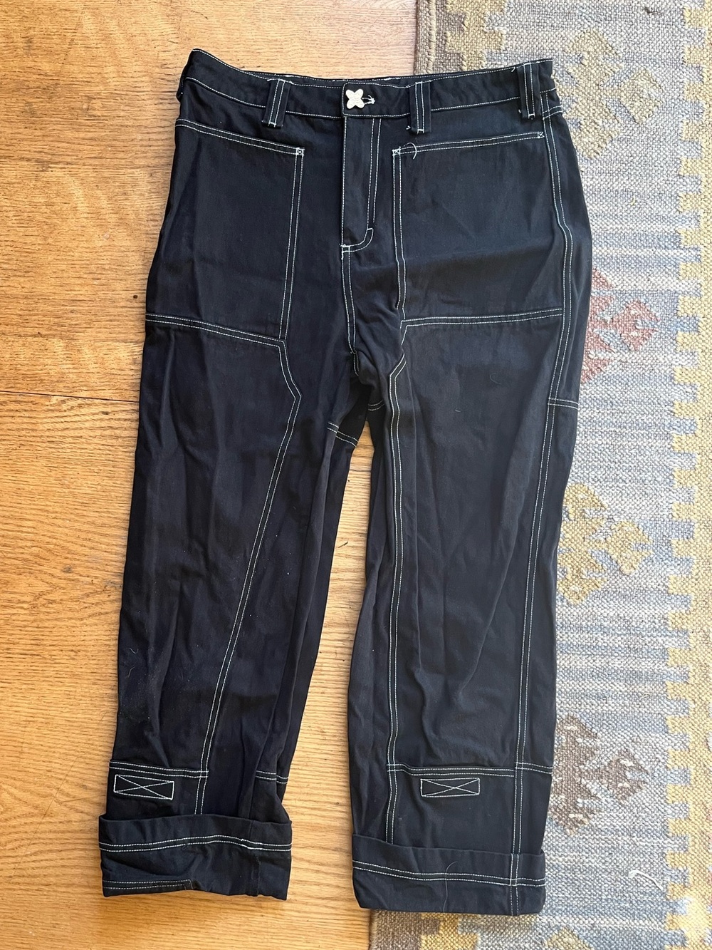 Black Lagoon Stitch-Detail Pants